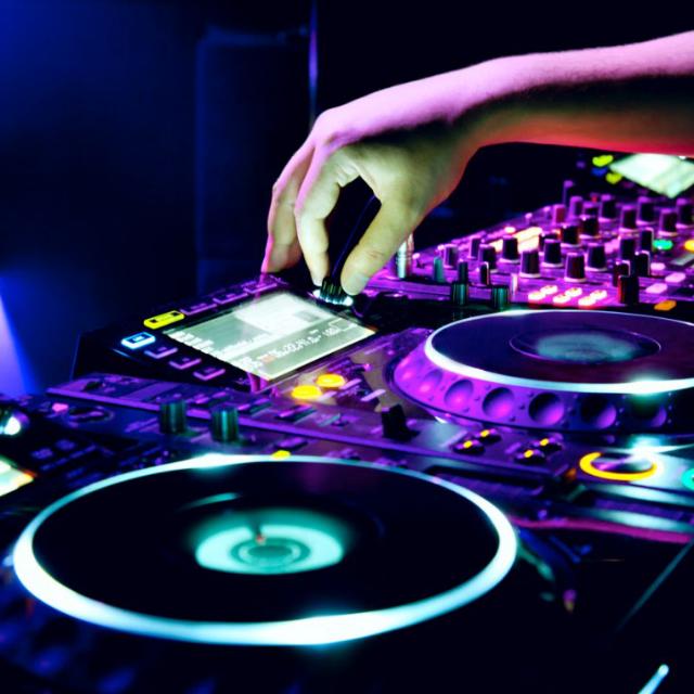 DJ Music 🎶🎧...😍